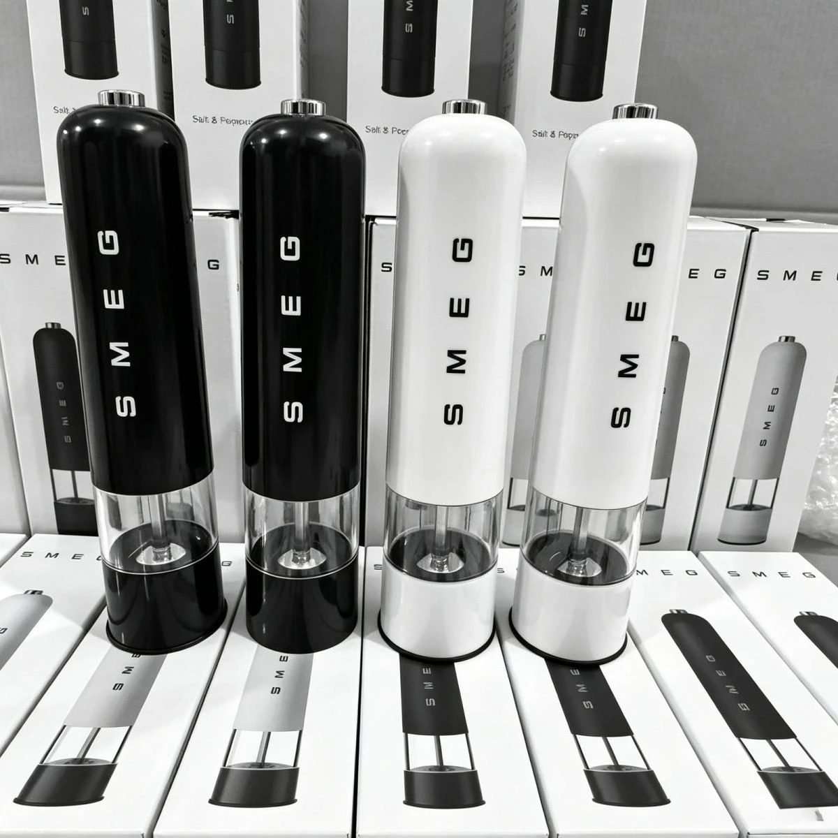 SMEG Electric Pepper Grinder